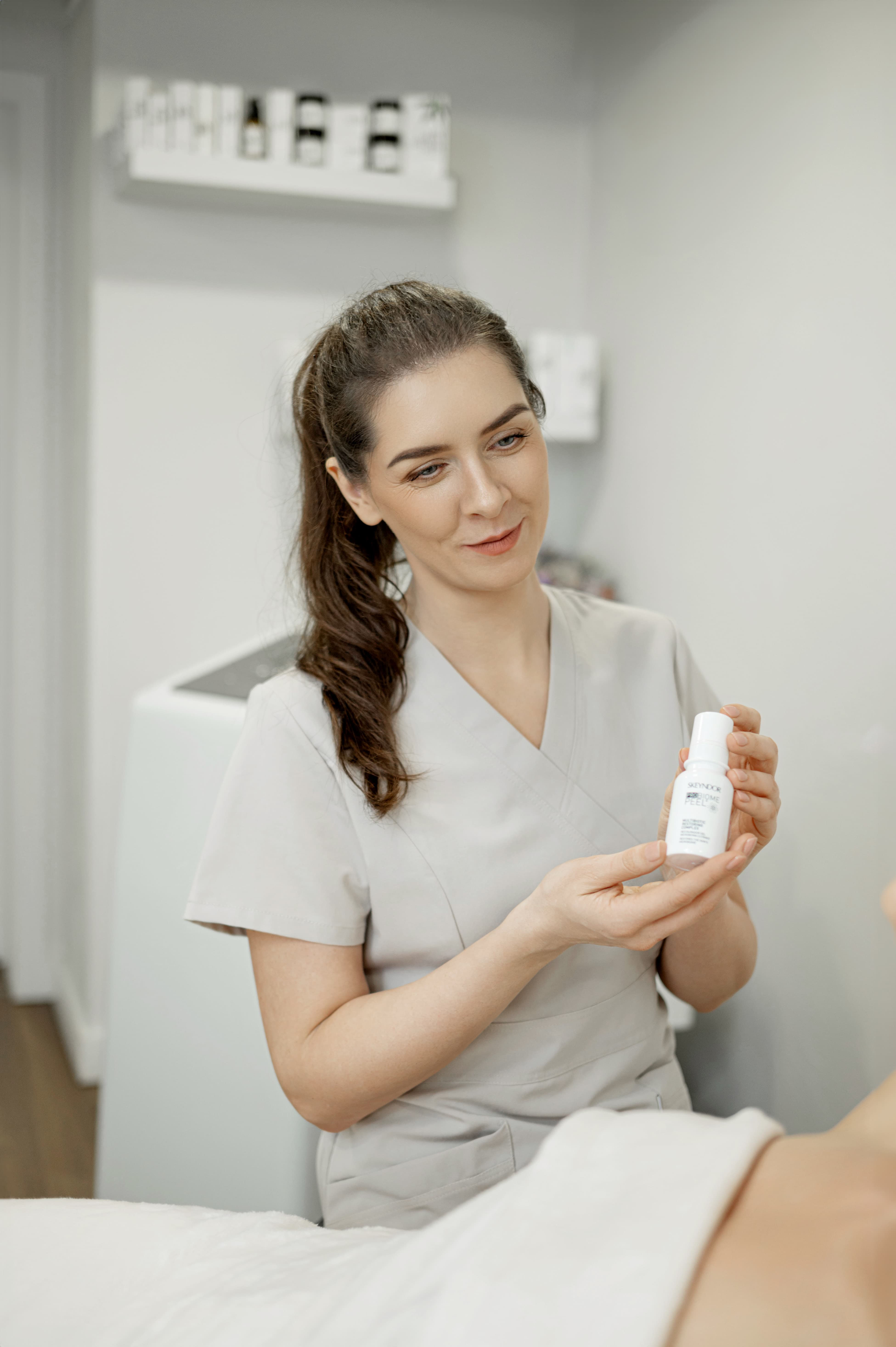 Radijo liftingo procedūros Klaipėdoje – veiksmingas raukšlių ir aknės mažinimas bei veido odos elastingumo atkūrimas